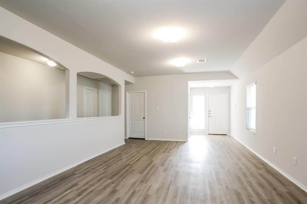 8723 Lar Ree Oaks Circle - Photo 1