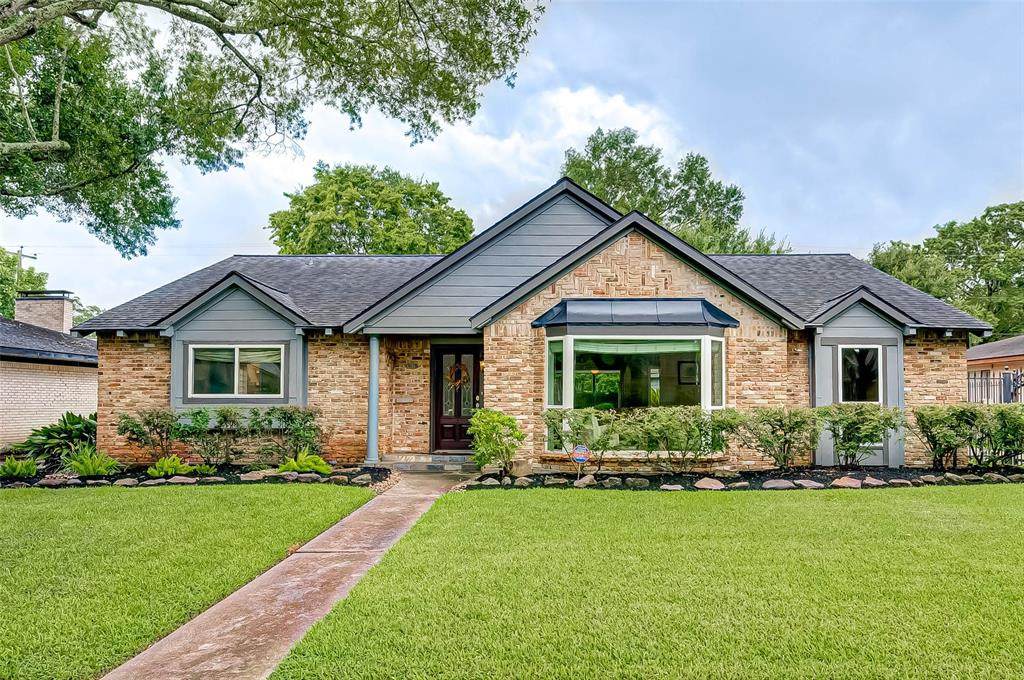 5655 Valkeith Drive - Photo 1