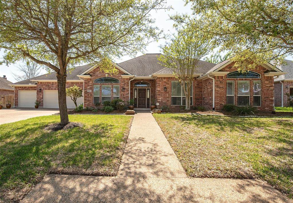 826 Pine Valley Drive - Photo 1