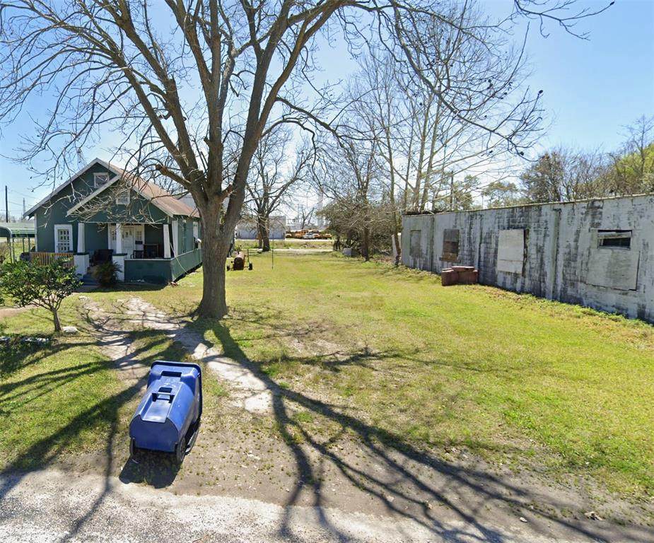 421 1st Avenue - Photo 1