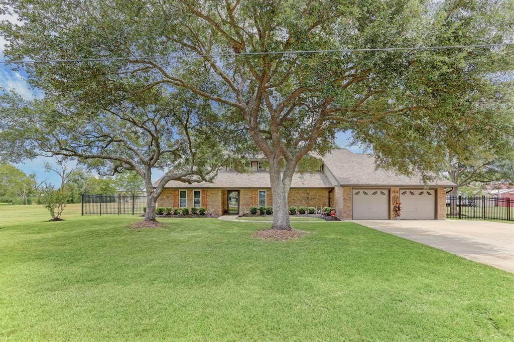 1914 Quinn Road - Photo 1