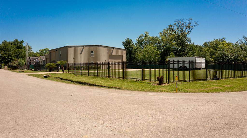 2601 Hardwood Lane - Photo 1