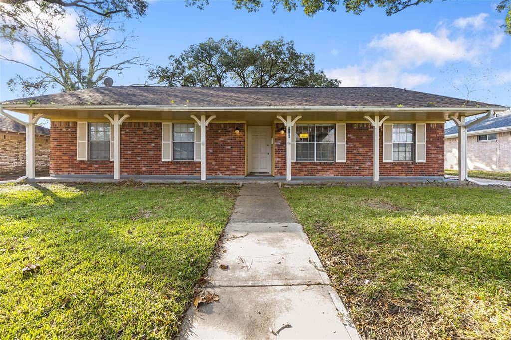 2106 Cedar Street - Photo 1