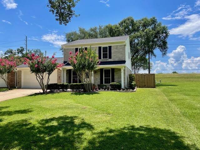 2718 Great Lakes Avenue - Photo 1