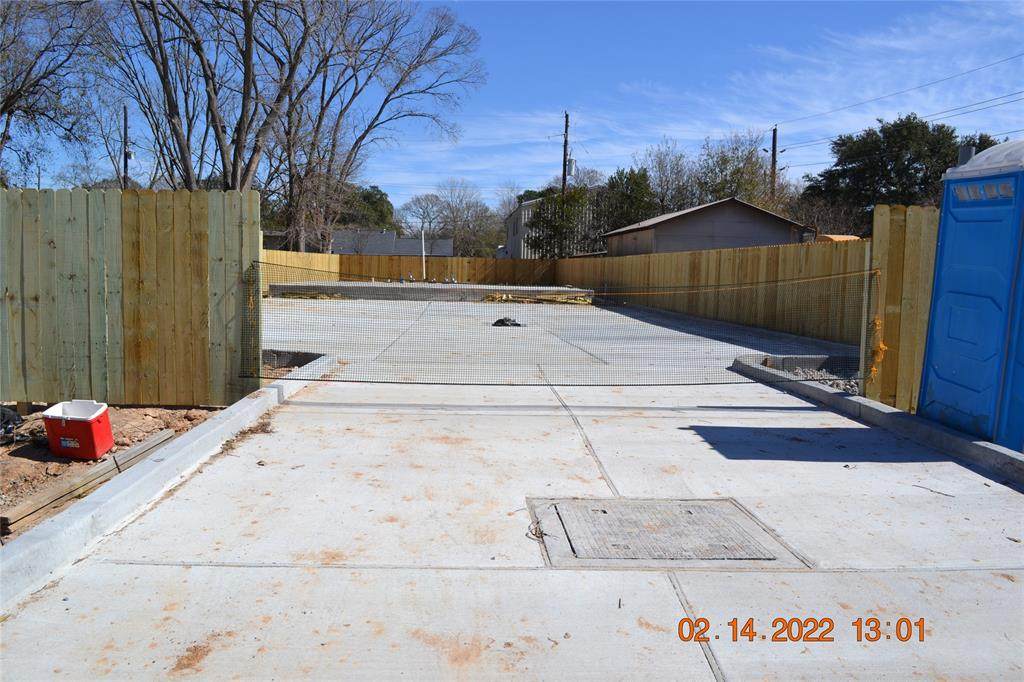 1706 Avenue A - Photo 1