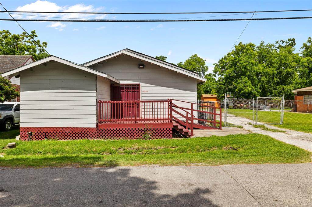 4209 Wayne Street - Photo 1