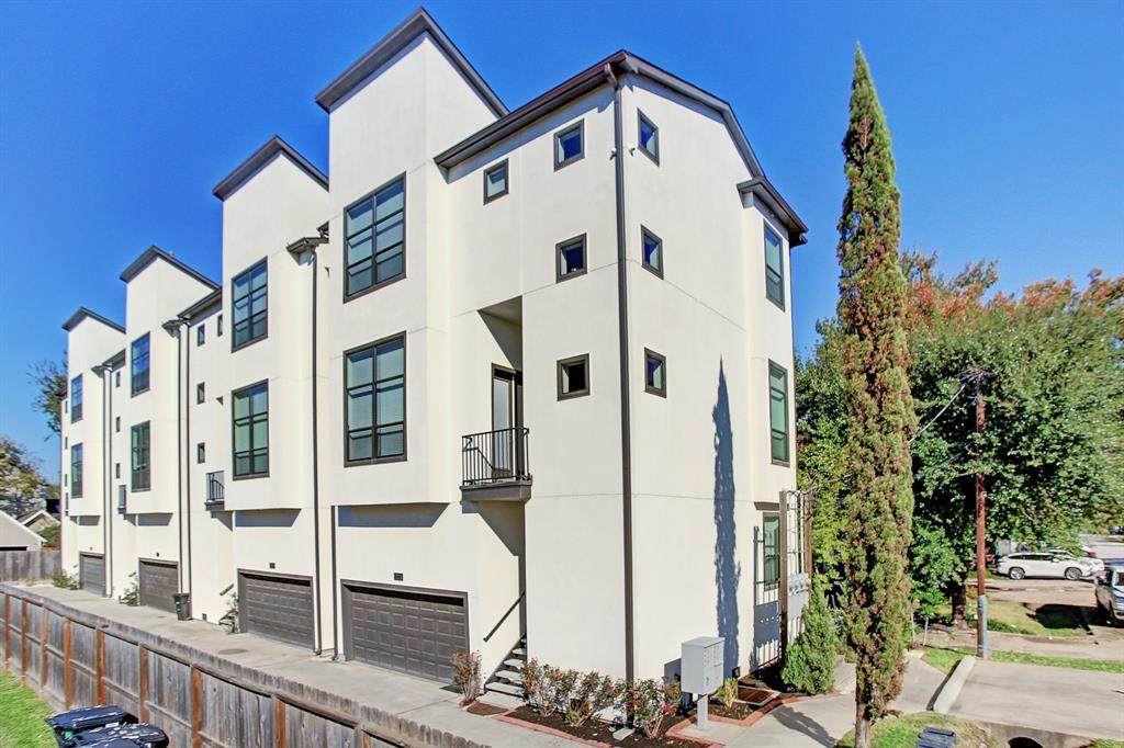1227 21st Street - Photo 1