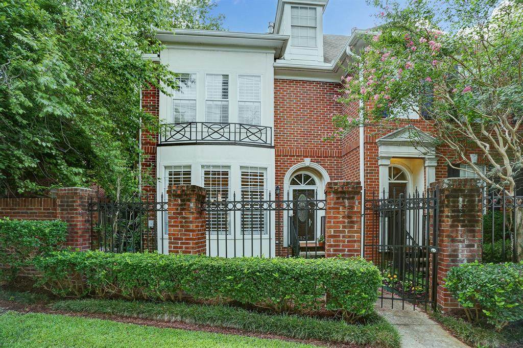 6829 Staffordshire Boulevard - Photo 1