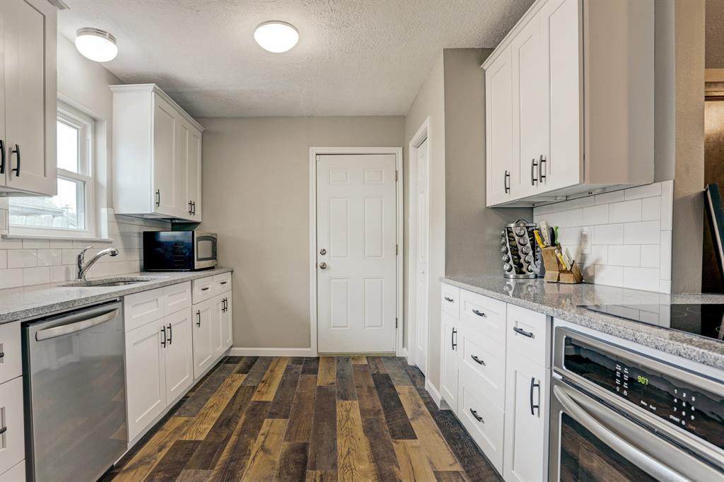 5507 Cunningham Drive - Photo 1