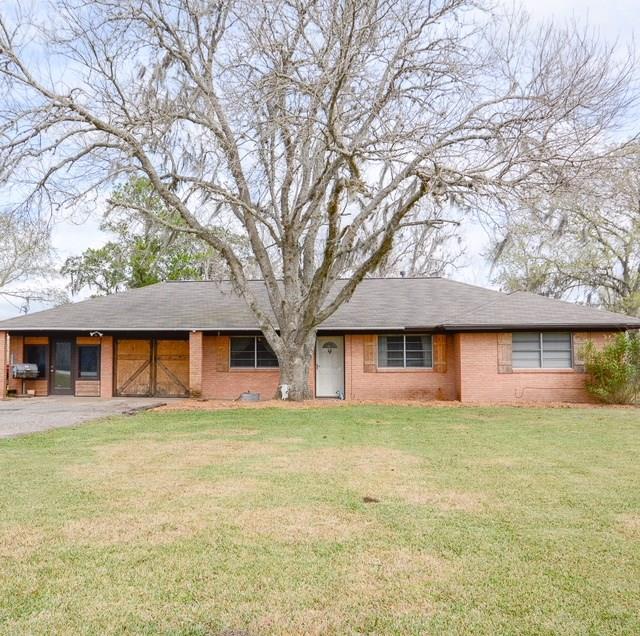 9385 Fm 524 Road - Photo 1