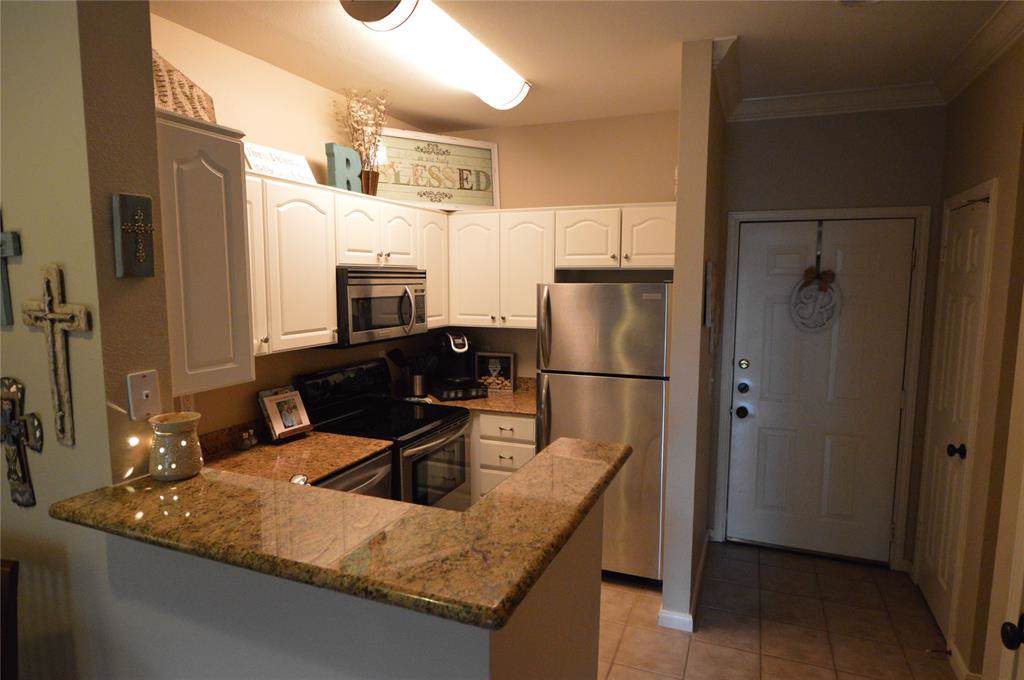 3231 Allen Parkway - Photo 1