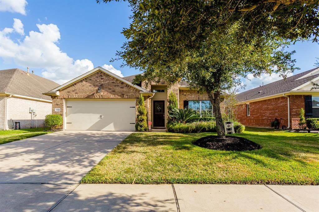 11202 Lake Gables Drive - Photo 1