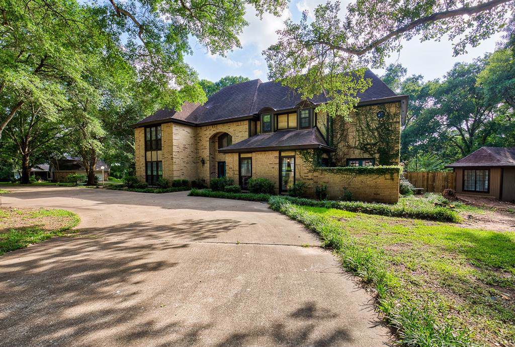 420 Country Place West Drive - Photo 1
