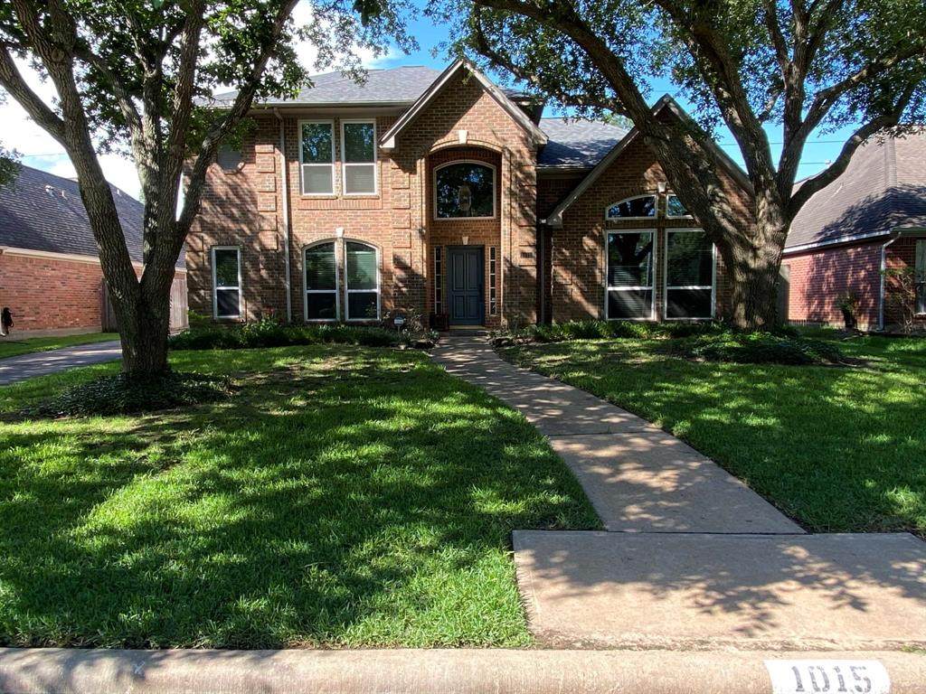1015 Rosemeadow Drive - Photo 1