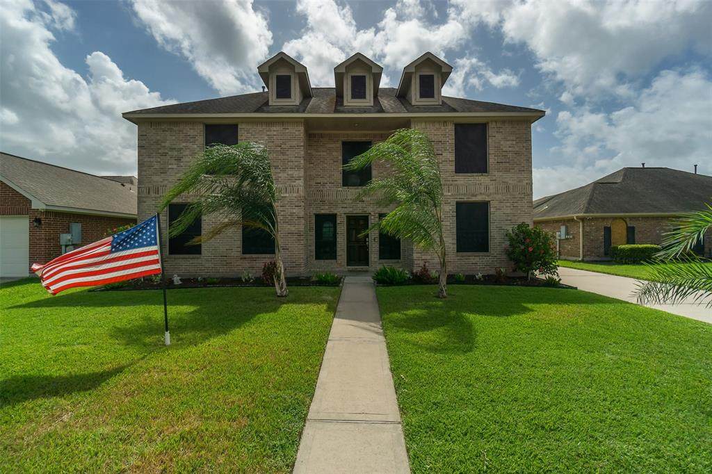 1067 Gladstone Drive - Photo 1