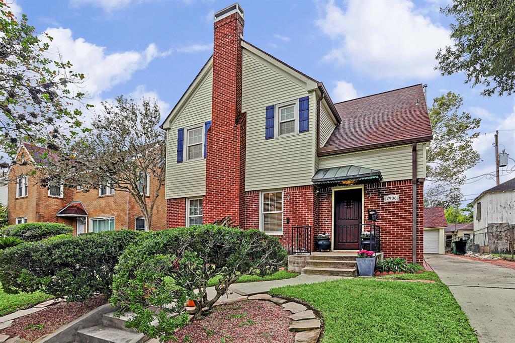 2906 Southmore Boulevard - Photo 1