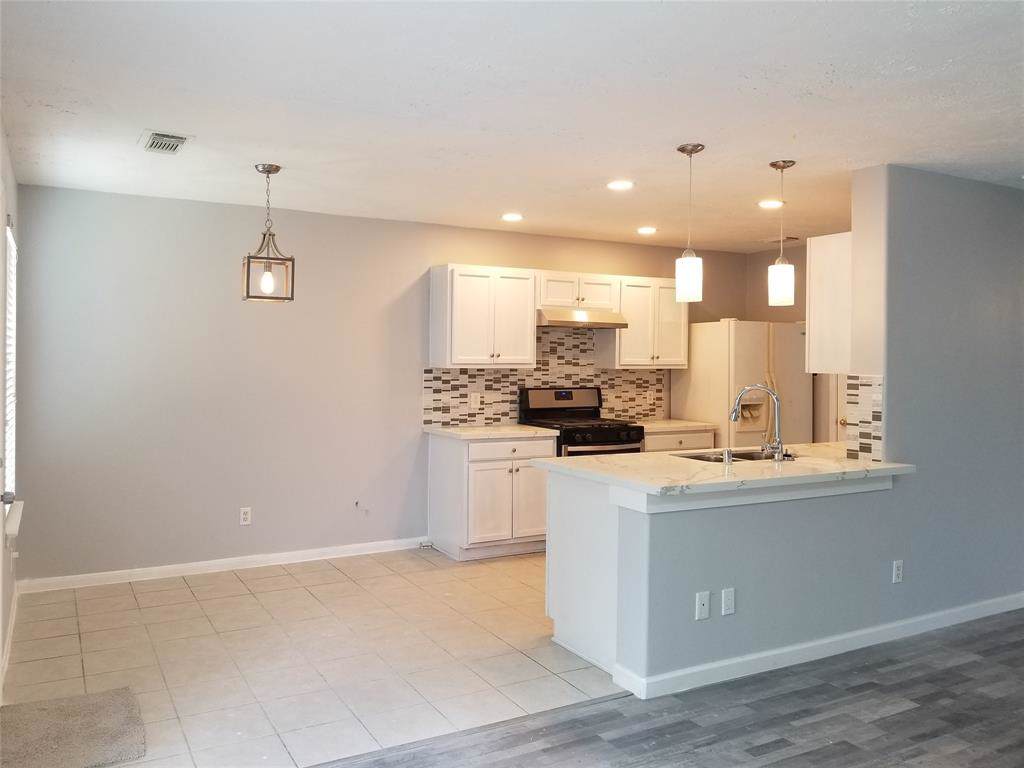 7823 Sun Rise Lane - Photo 1