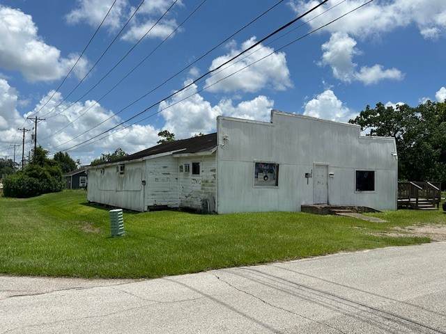 326 Erskine Street - Photo 1