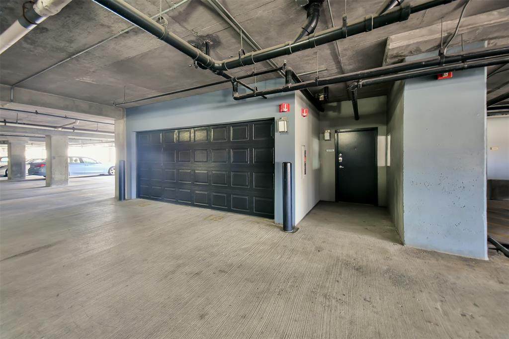 2000 Bagby Street - Photo 1