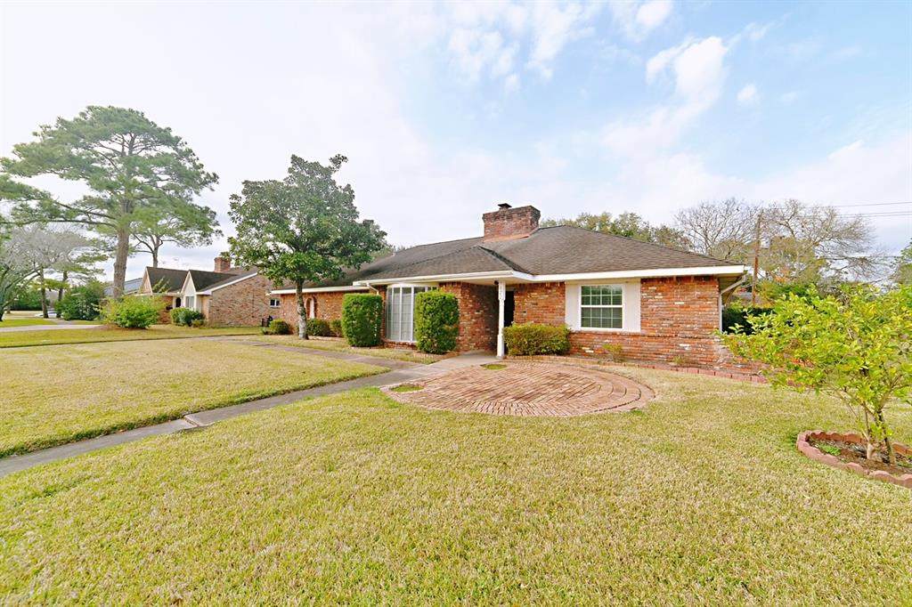 5822 Bellfort Street - Photo 1