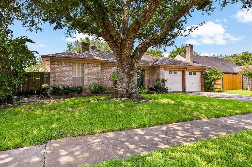 6922 Vialinda Drive - Photo 1