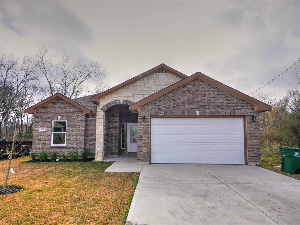 8908 Freeland Street - Photo 1