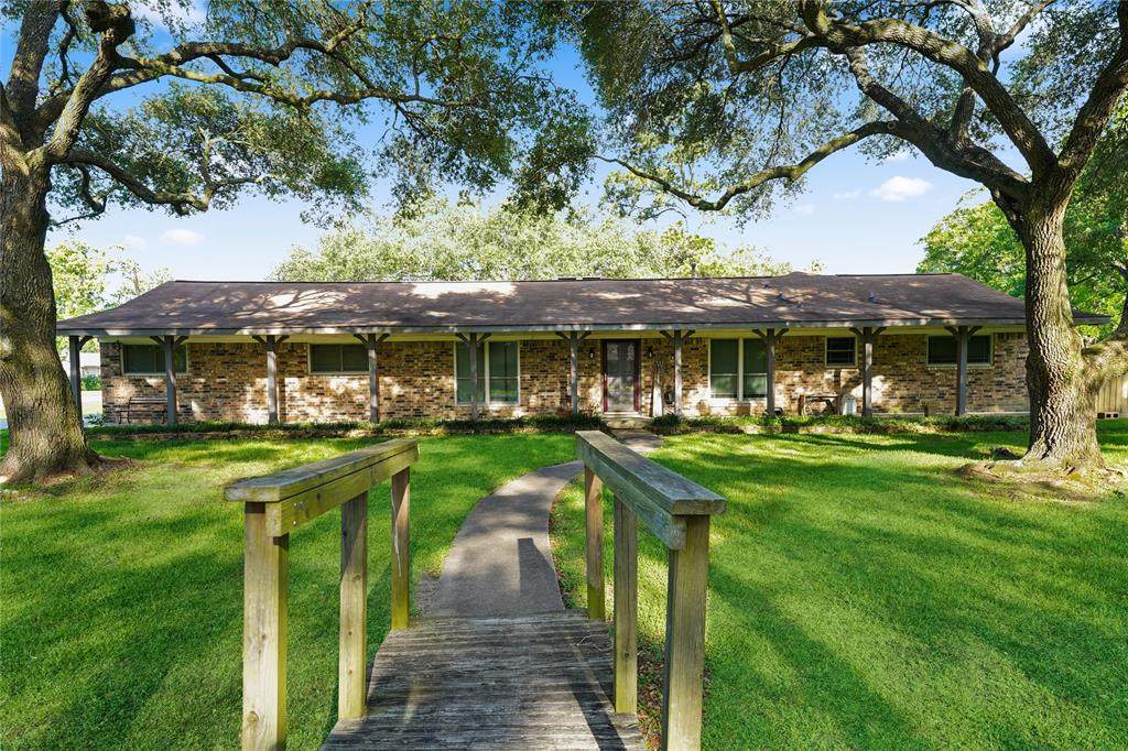 5501 Pecan Street - Photo 1