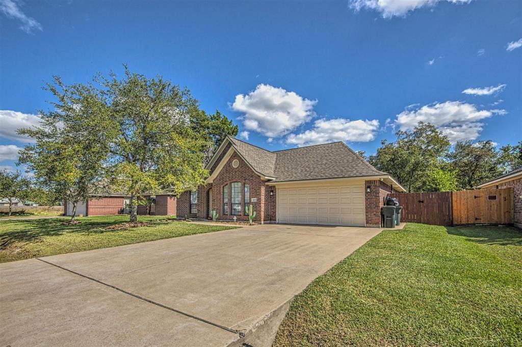 4507 Julia Lane - Photo 1