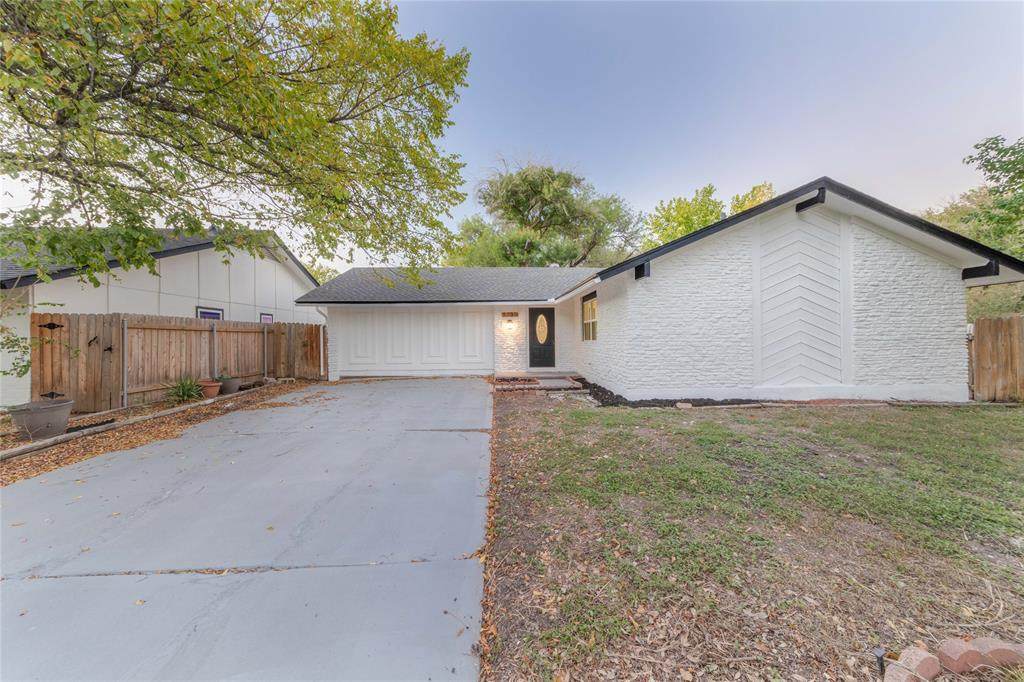 5535 Pine Place - Photo 1