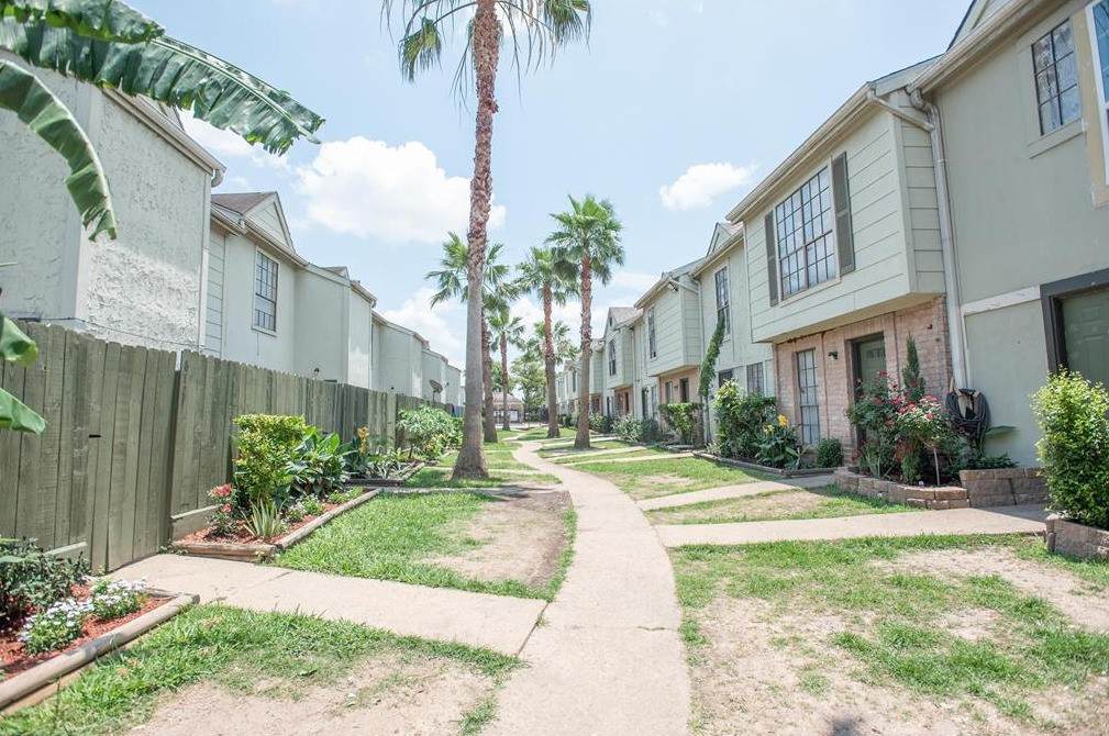 12668 Windsor Village Drive - Photo 1