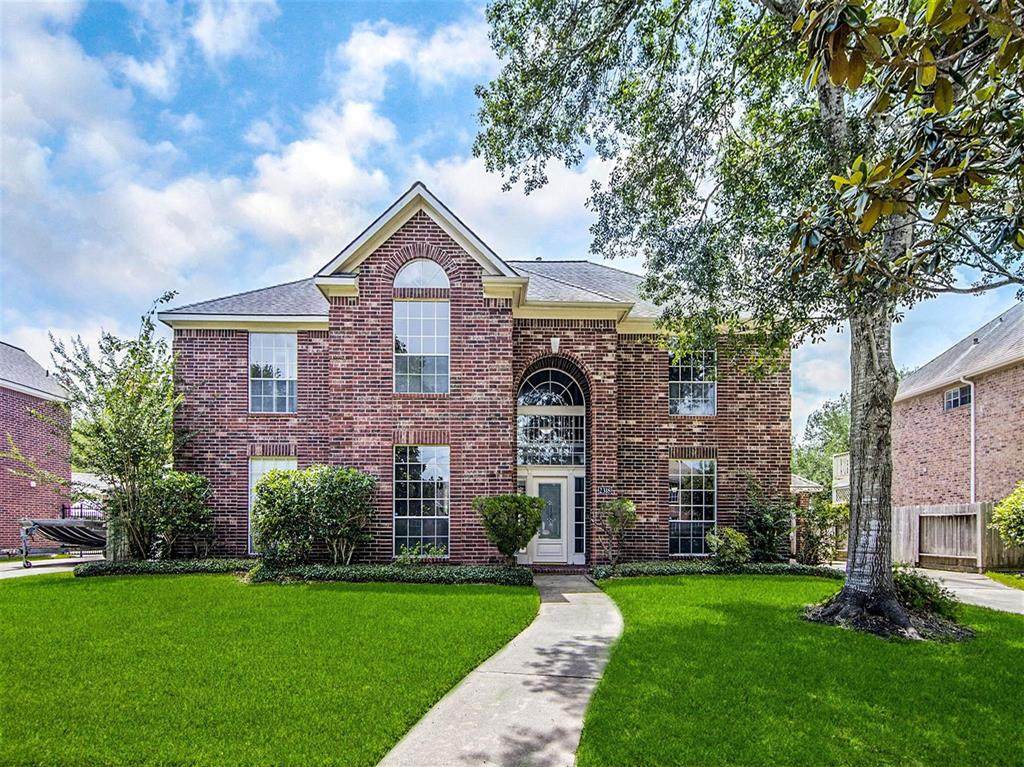 2318 Pin Hook Court - Photo 1