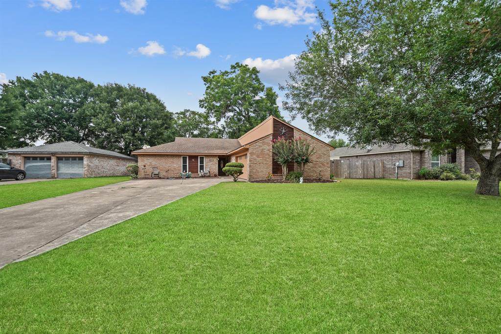 346 Amherst Drive - Photo 1