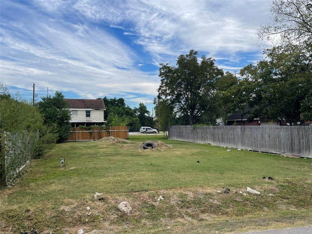 3555 Seabrook Street - Photo 1