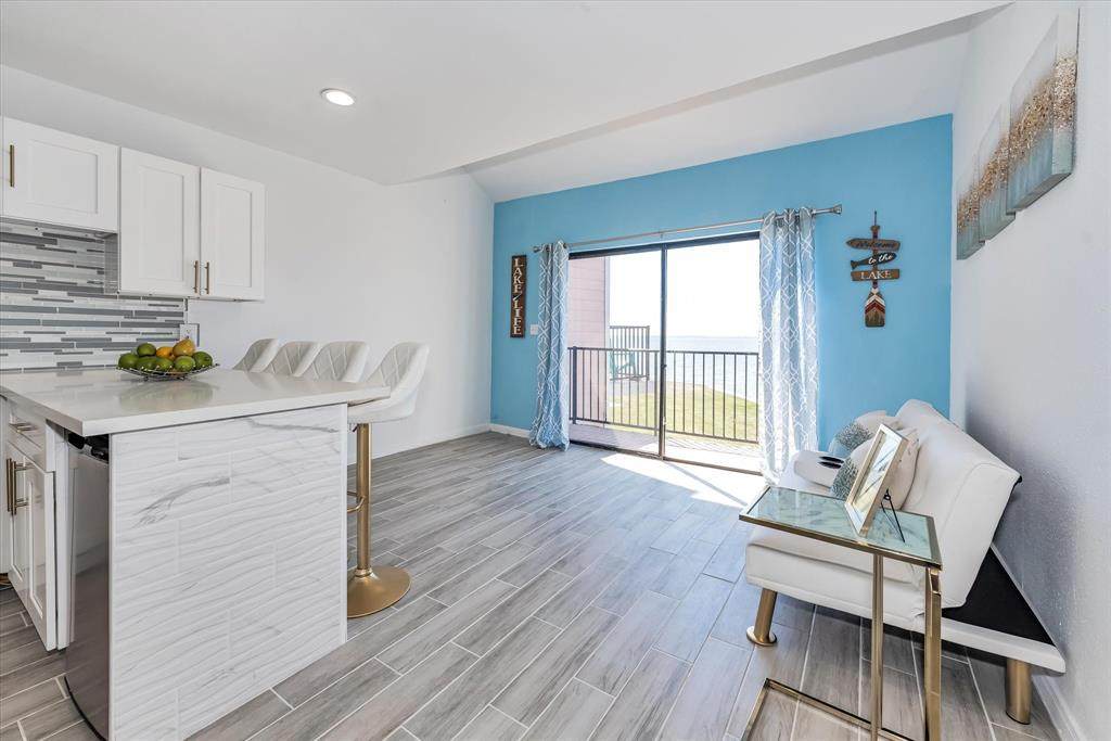 445 Carolcrest Lane - Photo 1