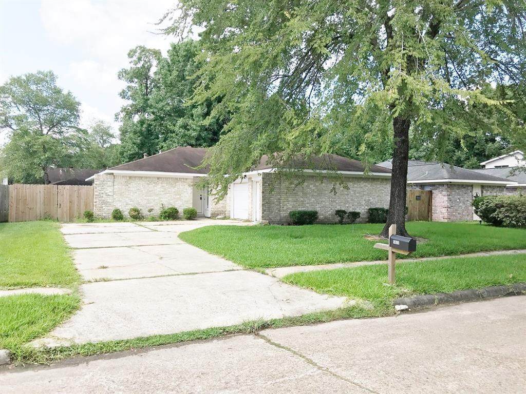 5822 Culross Close - Photo 1