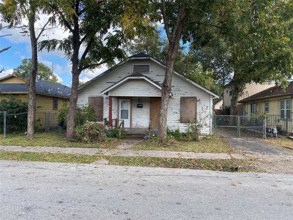 1412 Northwood Street - Photo 1