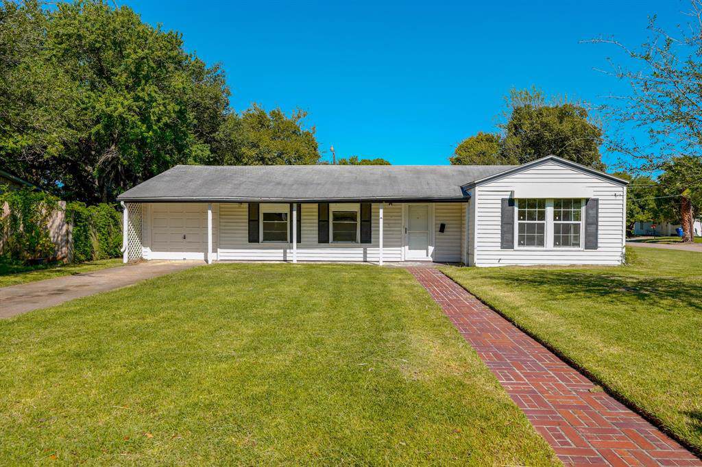204 13th Avenue - Photo 1