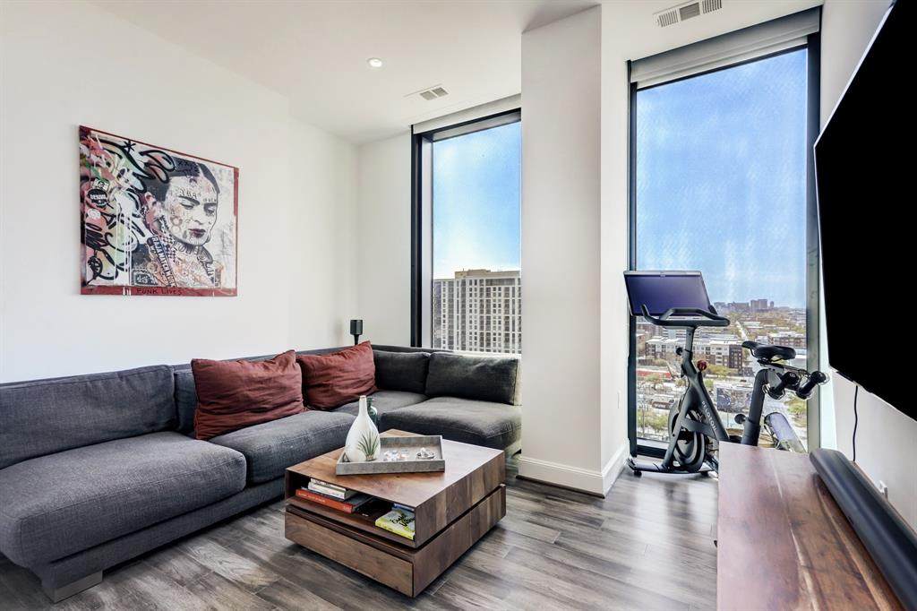 1211 Caroline Street - Photo 1