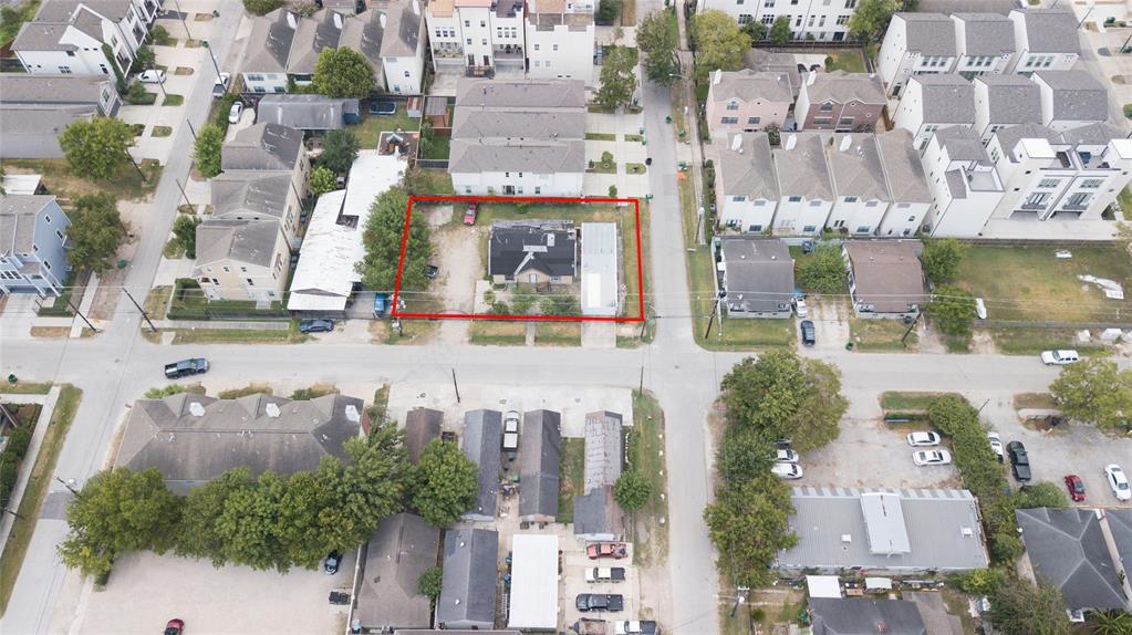 2215 Sherwin Street - Photo 1