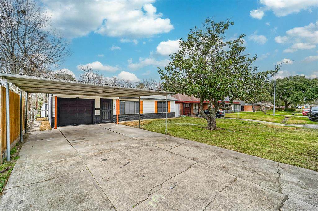 707 43rd Street - Photo 1