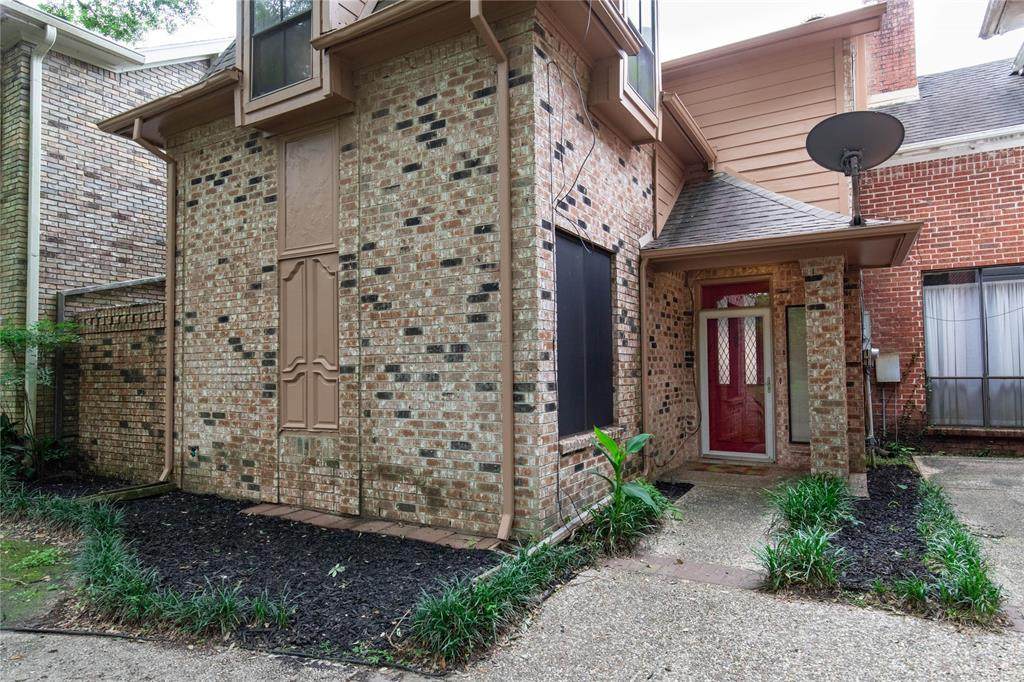 1310 James Street - Photo 1