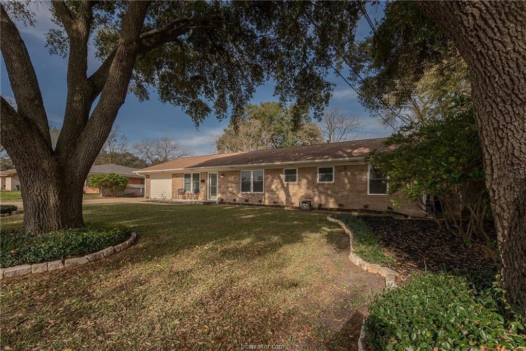 402 Dodge Street - Photo 1