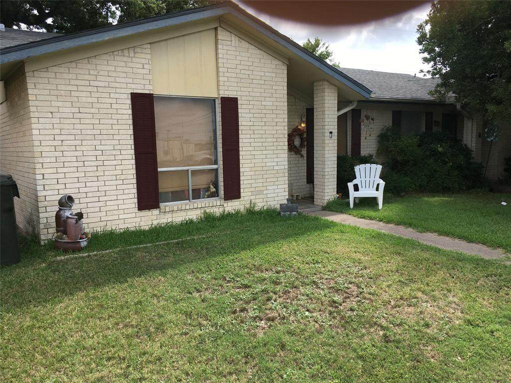 1805 Wilde Oak Circle - Photo 1