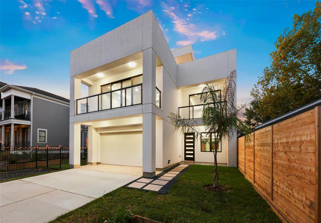 917 Nicholson Street - Photo 1
