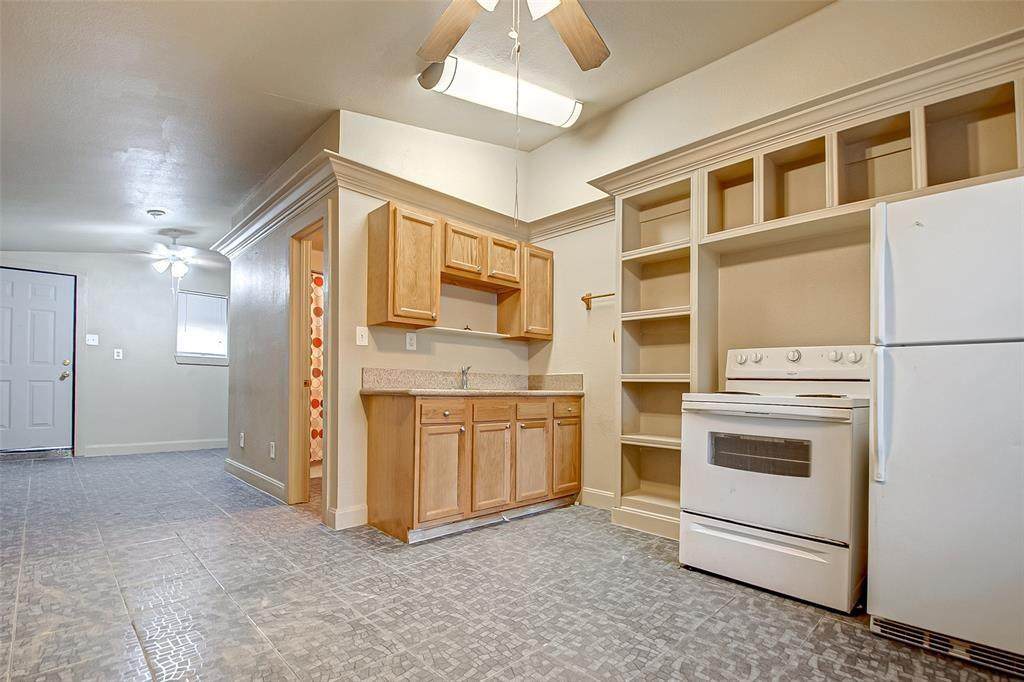 6628 Avenue Q - Photo 1