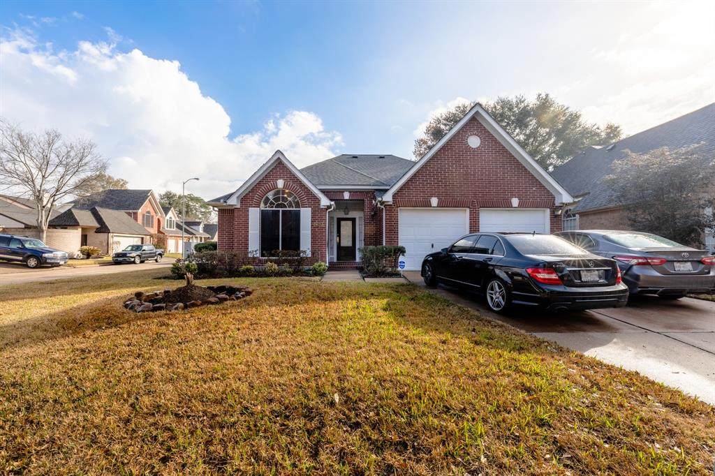 9035 Fairbloom Lane - Photo 1