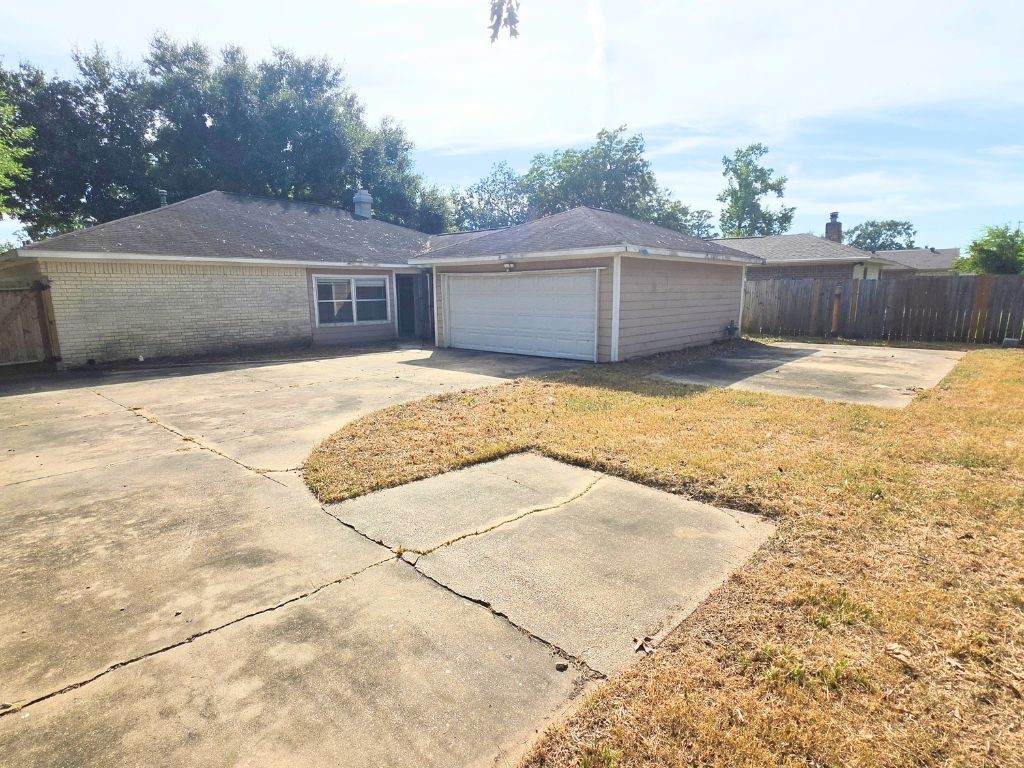 17602 Favor Bend Drive - Photo 1