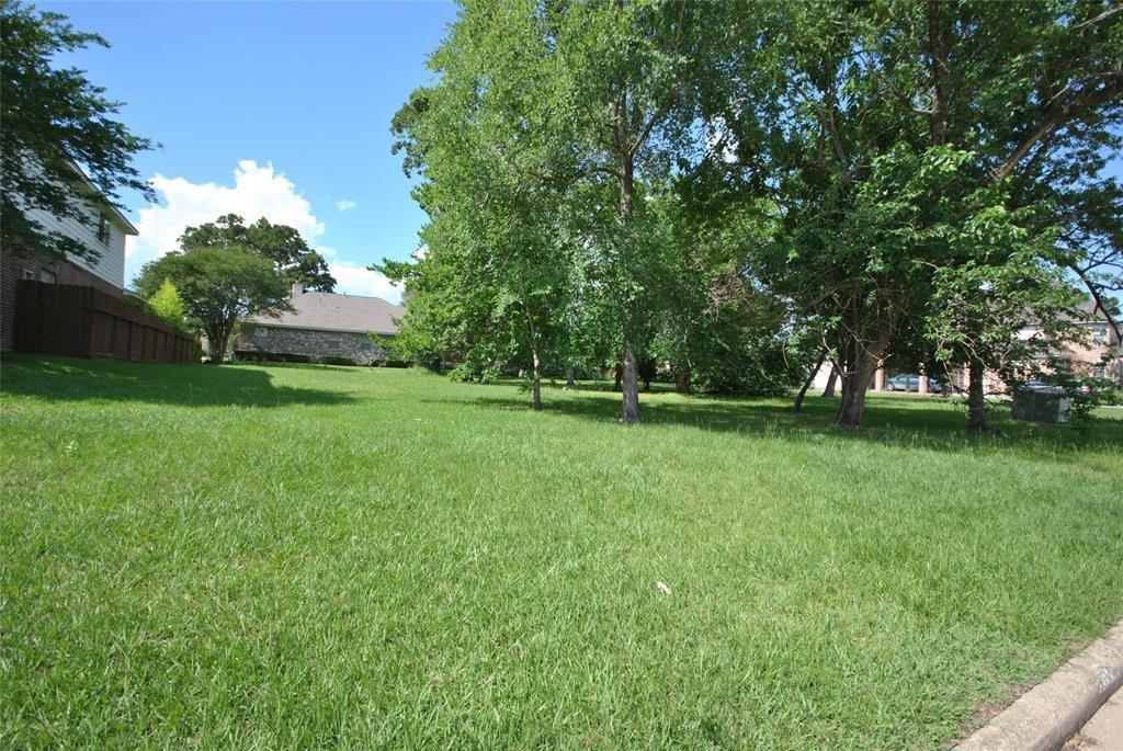 281 Waterford Way - Photo 1
