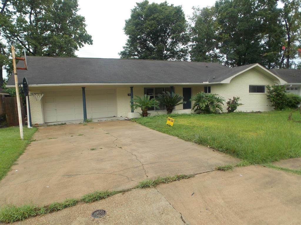 1011 Oak Drive - Photo 1