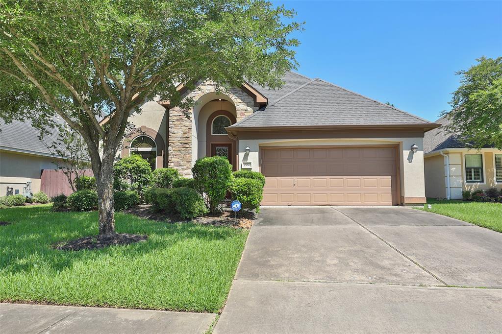 1560 Garden Lakes Drive - Photo 1